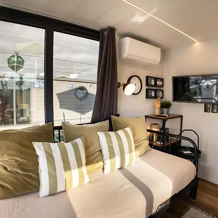 The Homeboat Company Sant'elmo-cagliari Botel